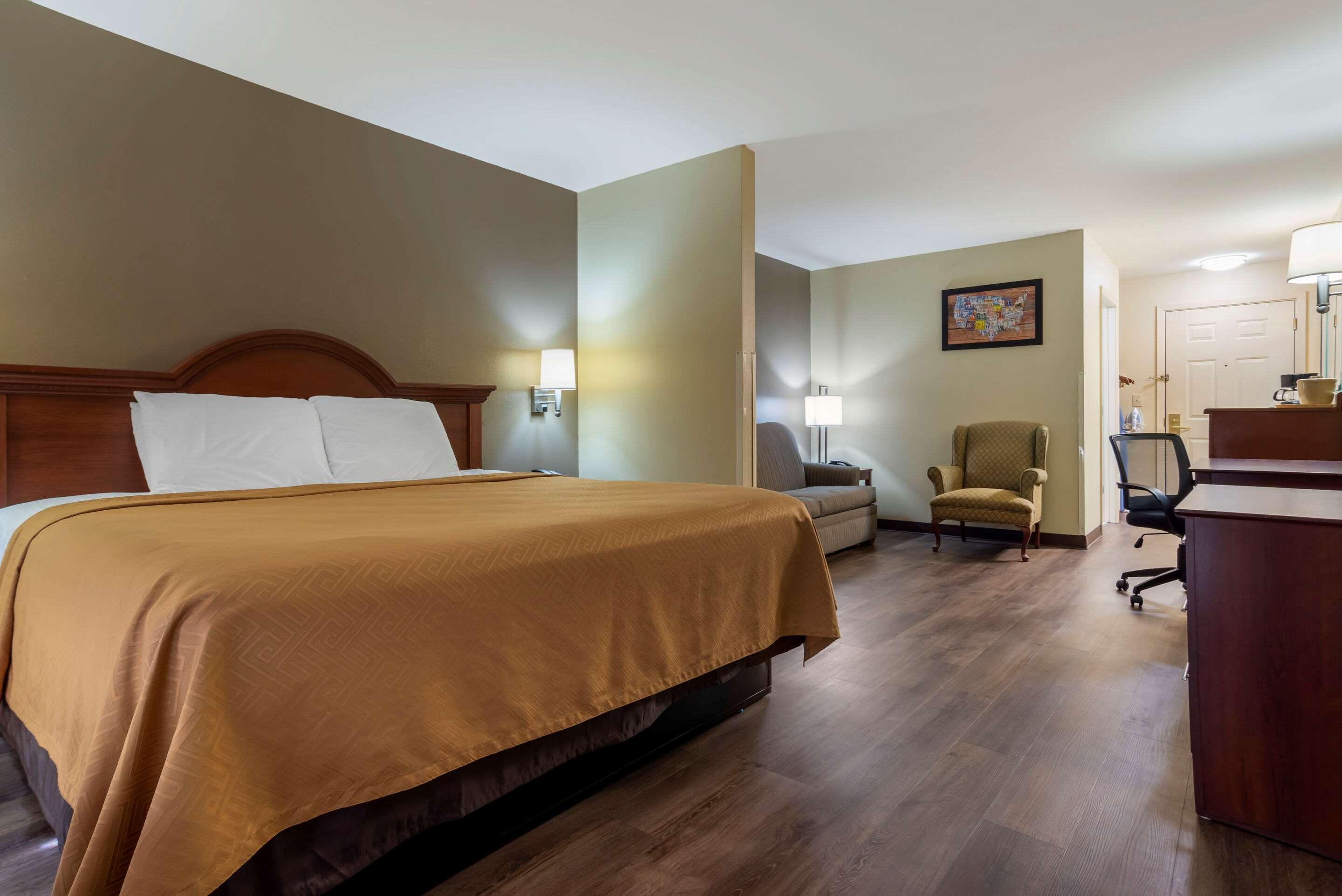 Econo Lodge Inn & Suites Flowood Dış mekan fotoğraf